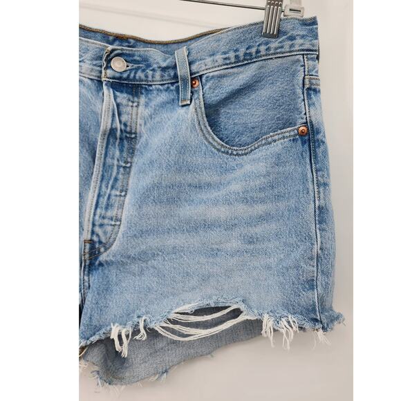 Levi's Light Wash Raw Hemline 501 Jeans Size 34 Button Fly - Picture 3 of 6